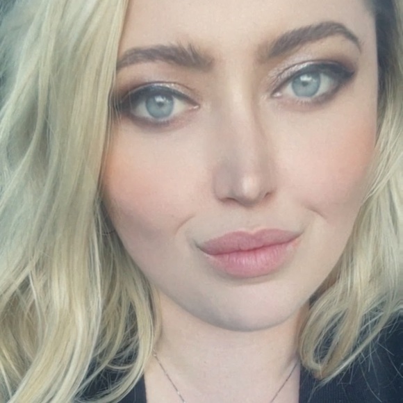 Hi friends, I’m Danielle! 🤍✨🕊♋️ - Picture 12 of 16